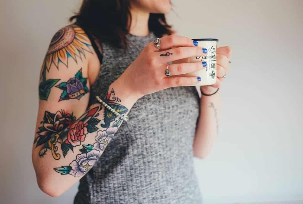 Coconut oil for tattoo