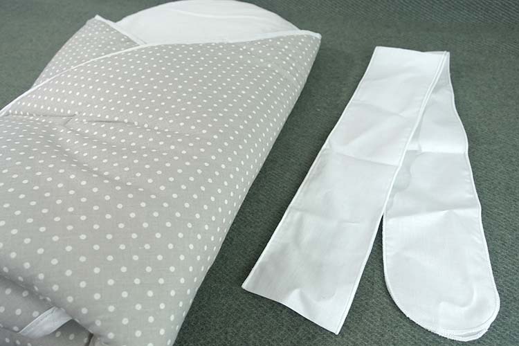 Bundlebee Baby wrap swaddle and bow fabric