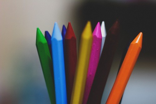 Assorted color of crayons