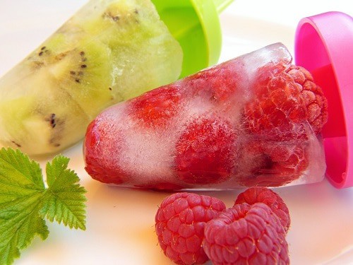 Ice Kiwi with raspberries