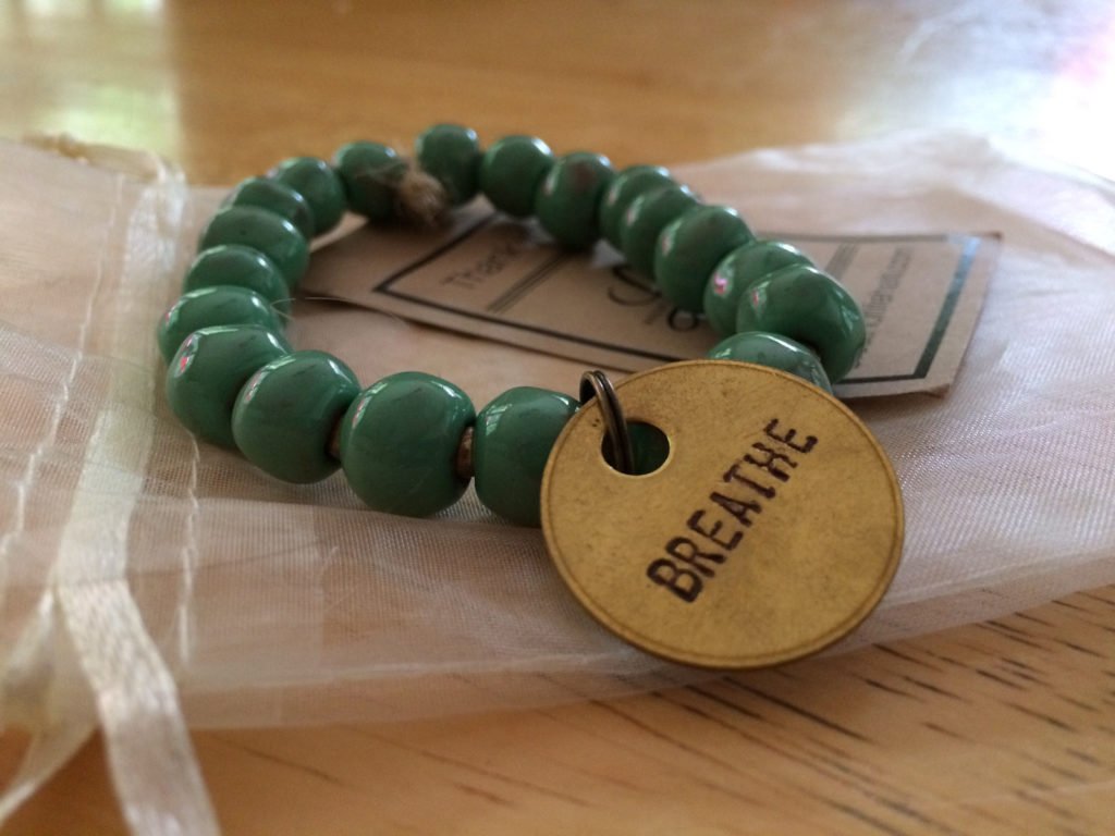 mama natural breathe bracelet