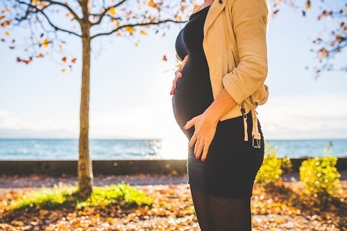 pregnant woman sideview