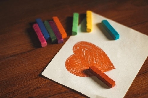 assorted color of crayons