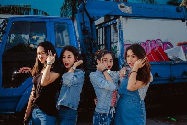 Young Women in casual wear