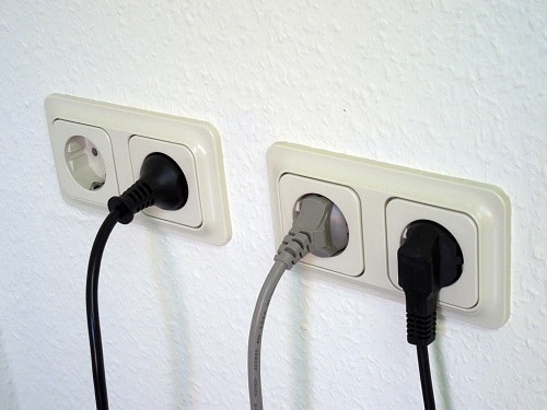 socket with the three plugs