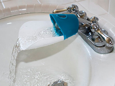Prince Lionheart faucet extender on regular faucet