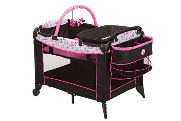 Disney Baby Minnie Mouse Sweet Wonder Play Yard with Carry Bag (Garden Delight) 
